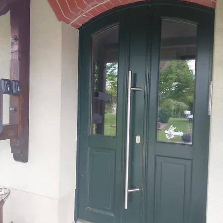 Am Bürgerteich 2 *